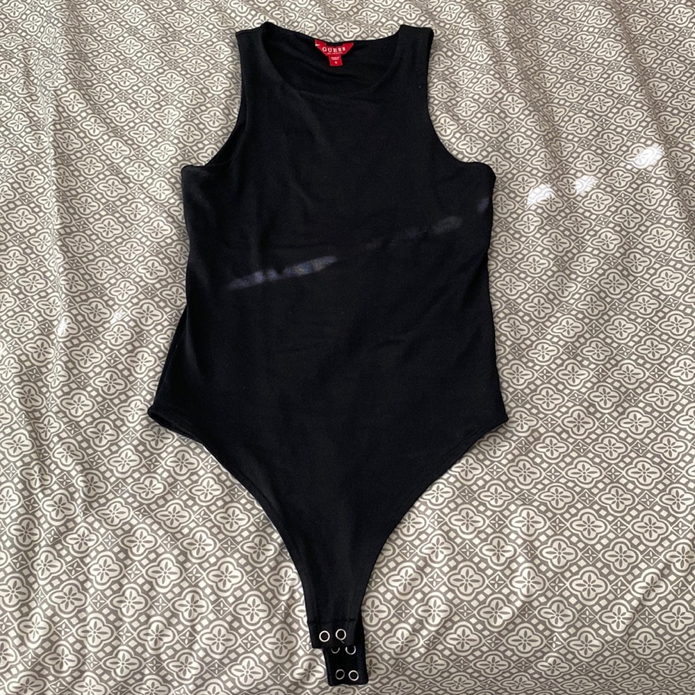 Plain black small bodysuit from guess